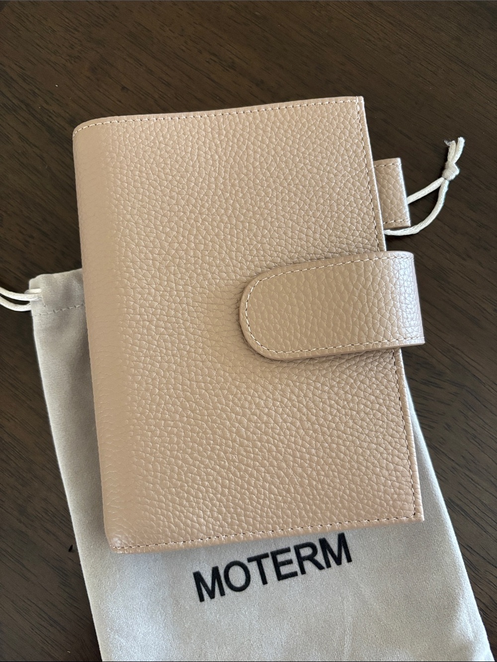 Moterm Pocket Leather Cover Pebbled Taupe Like New with Dust Bag for Notebook
